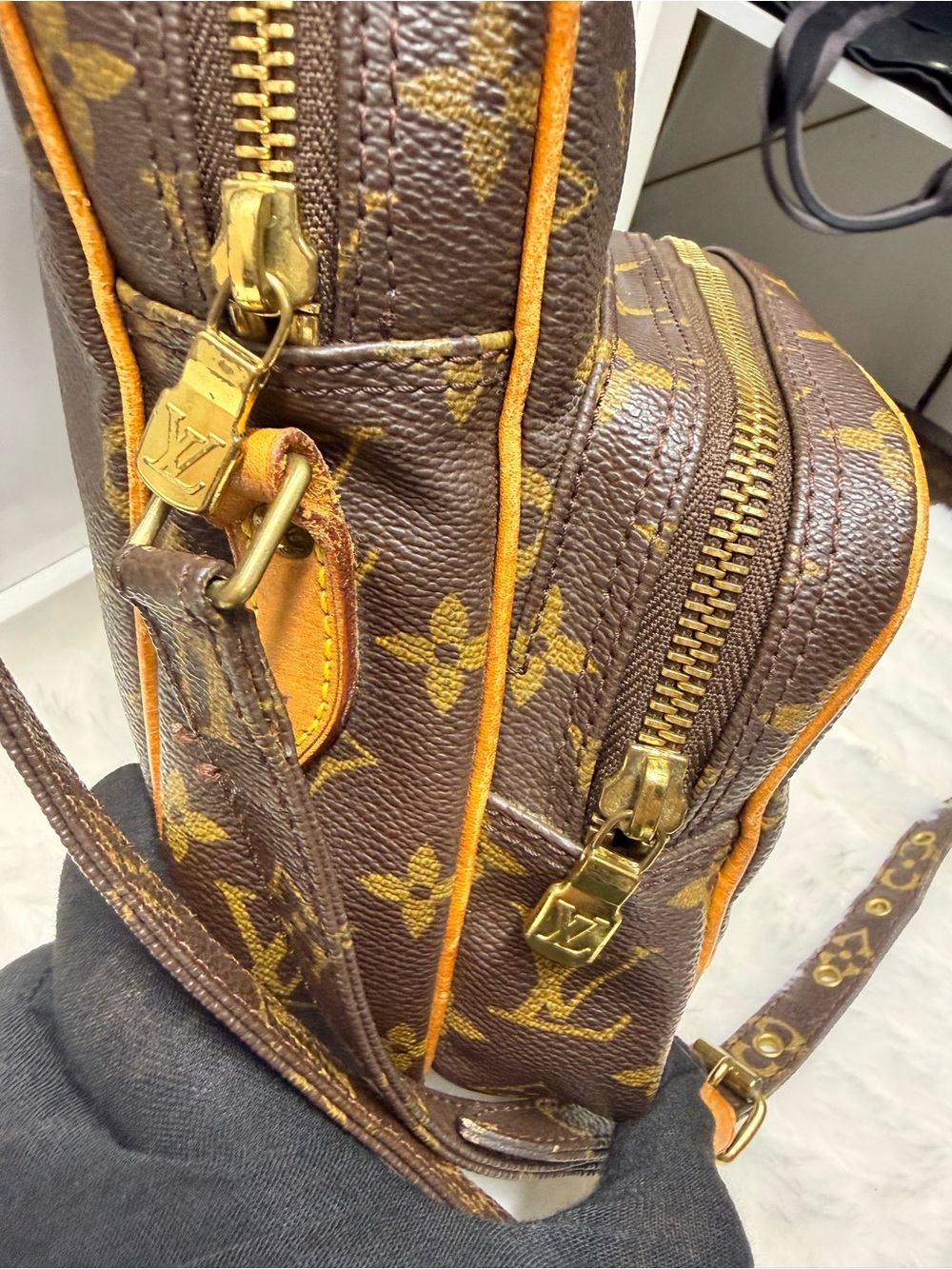 LOUIS VUITTON-SD0051 Amazon Crossbody Monogram Canvas - Picture 2 of 12